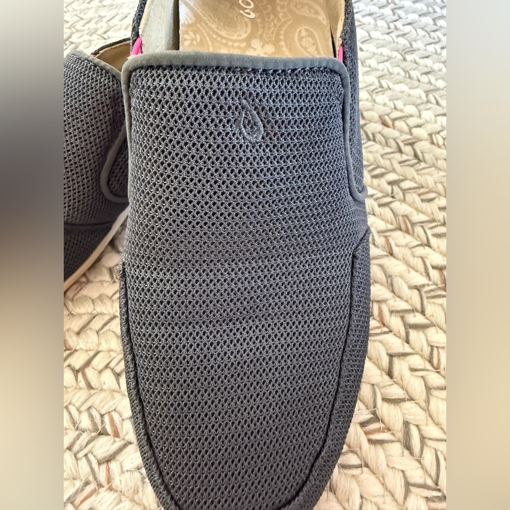 Olakai Women’s Charcoal Gray Mesh Slip On Shoes With Pink Trim - Picture 3 of 7